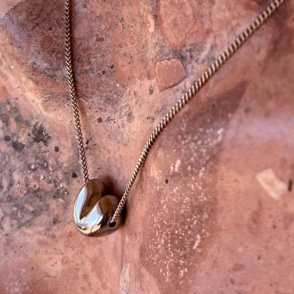 Xilo Heart Silver Necklace - Picture 8 of 11